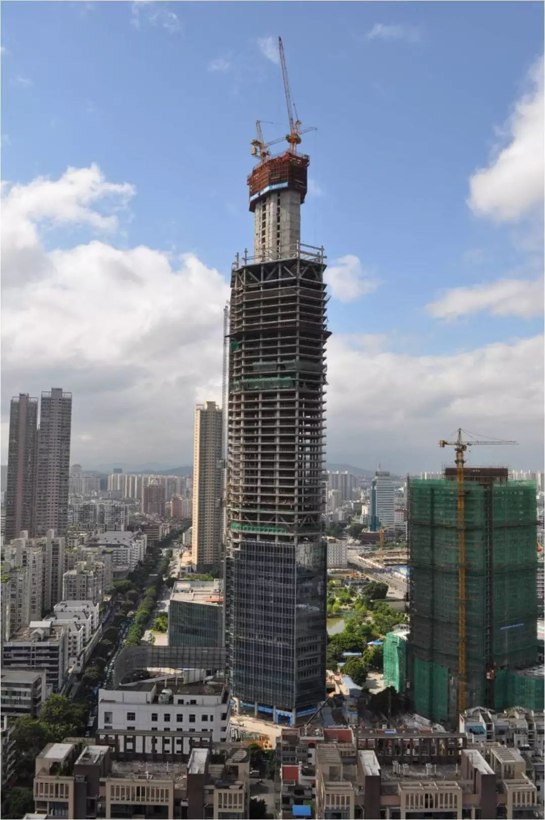开云 开云体育【喜迎代会】中建三局“空中造楼机”：以高效节能的绝对优势领跑全球！(图5)