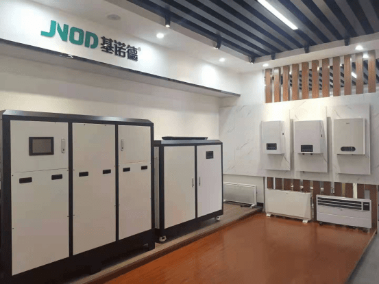 基诺德开云 开云体育官网携新品强势来袭！匠心独造致敬太空英雄(图2)