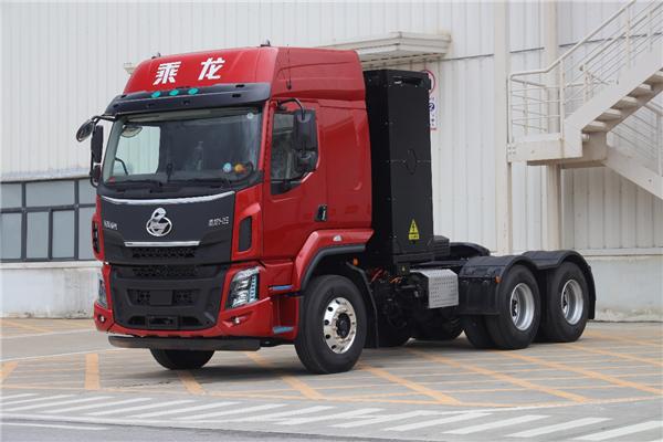 Kaiyun 开云体育5分钟快速换电乘龙H5充换电牵引车高效更节能(图1)