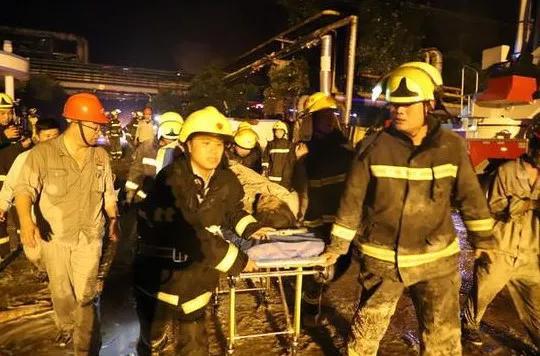 开云体育 开云平台专家疑义马气化厂为压力容器超压引发爆炸 员工称事发二百人在场(图2)