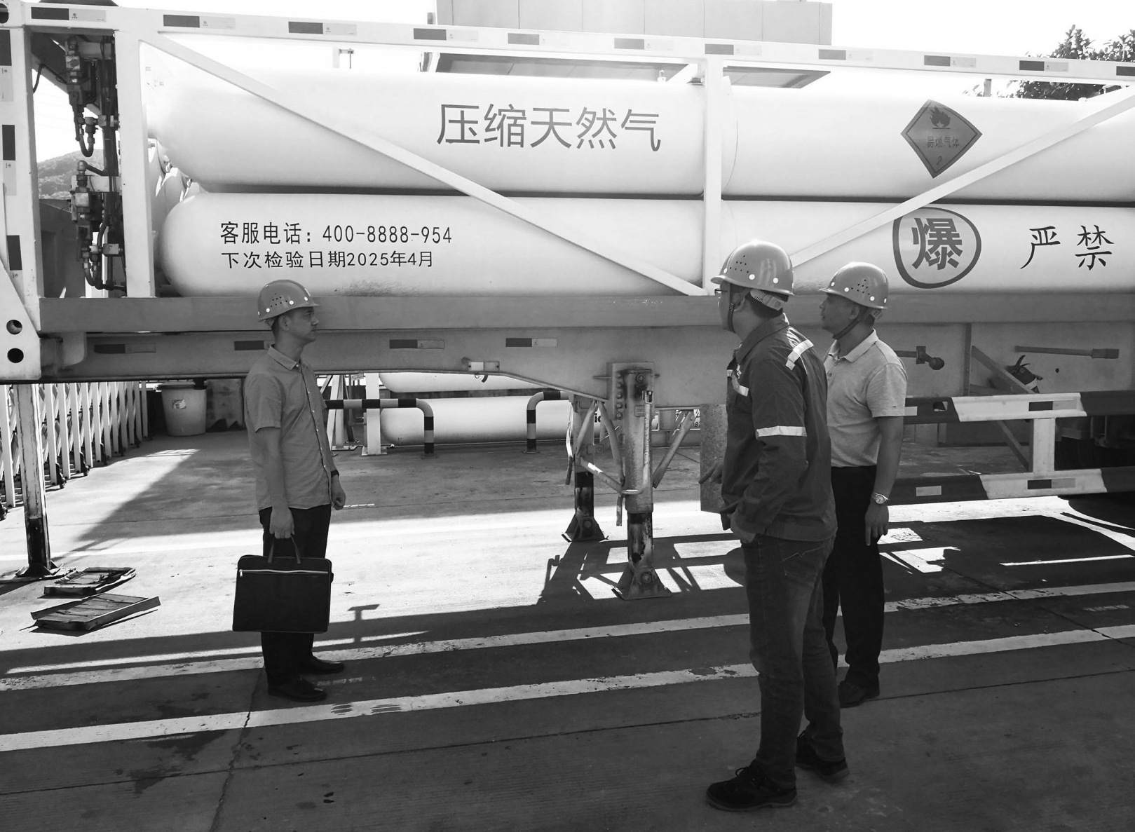 开云 开云体育平台评估安全风险 督促隐患排查 福清市市场监管局开展移动式压力容器专项整治