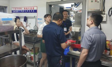 岳开云体育 Kaiyun.com 官网入口阳市场监管一所开展液化气瓶暨加气站特种设备安全专项大检查(图1)