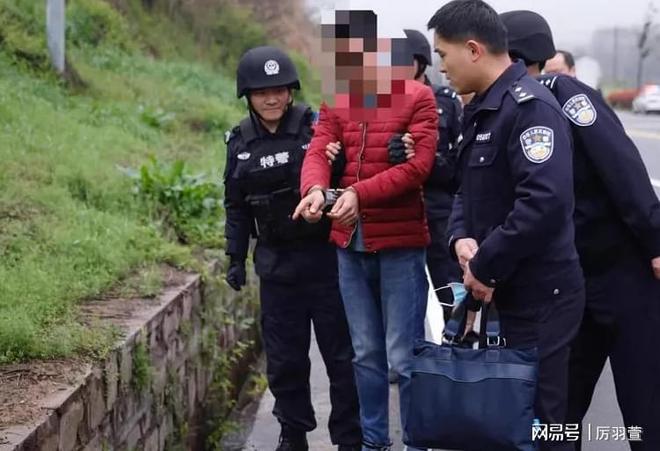 2002年人抛尸案：女子提出发生关系被拒开云体育 开云平台争吵中被男子活活闷死(图2)