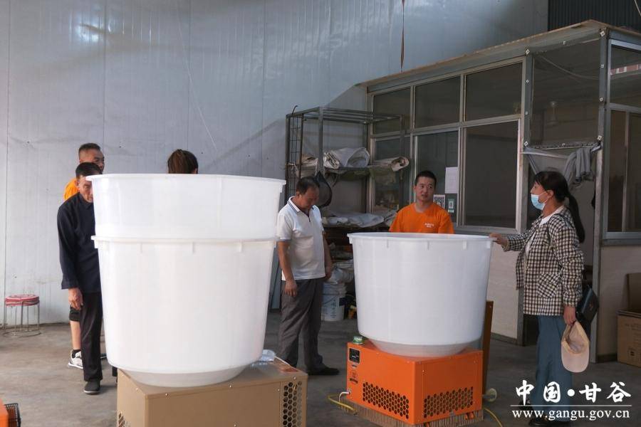 开云体育 开云官网甘谷：落实农机购置补贴政策 花椒烘干设备供销两旺(图3)